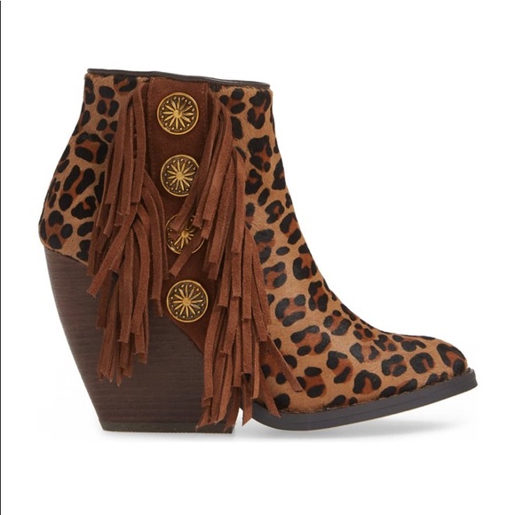 Leopard fringe concho booties with wedge heel - Picture 3 of 7